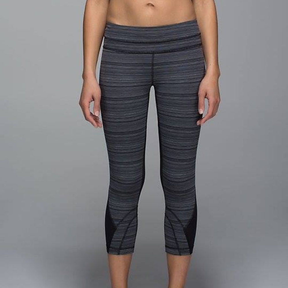 Lululemon Run Inspire Crop Grey & Black Sz 6